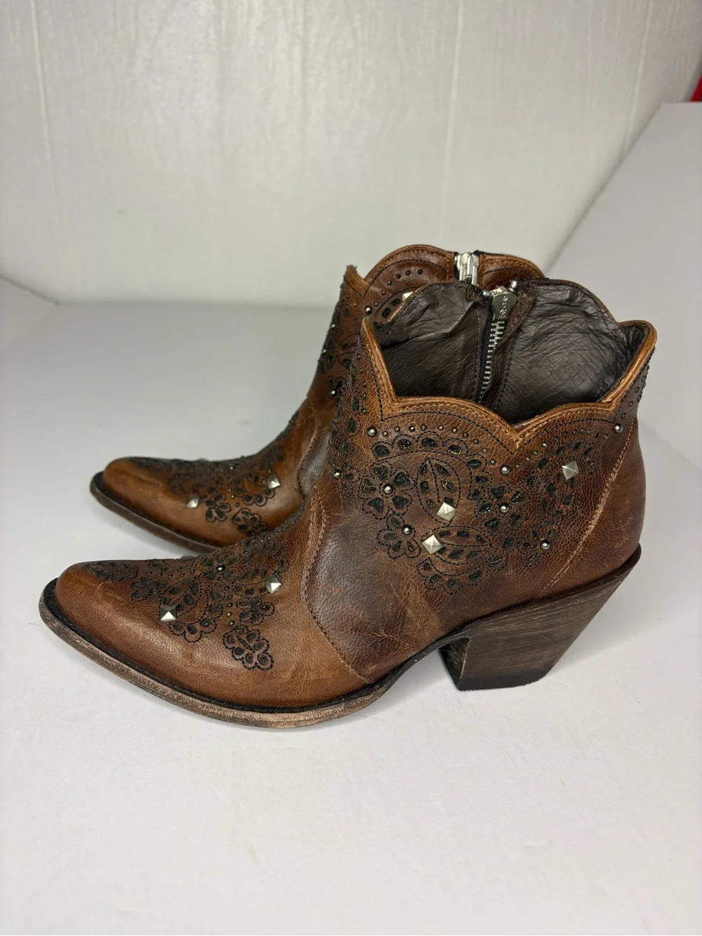 Old Gringo Brown Studded Molly ankle boots size 8